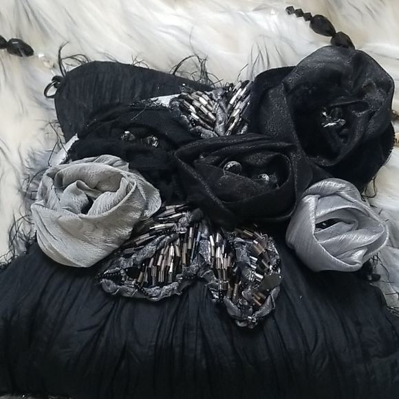 "Elegant Sparkle: Black & Silver Mary Frances Evening Purse" - Picture 2 of 11